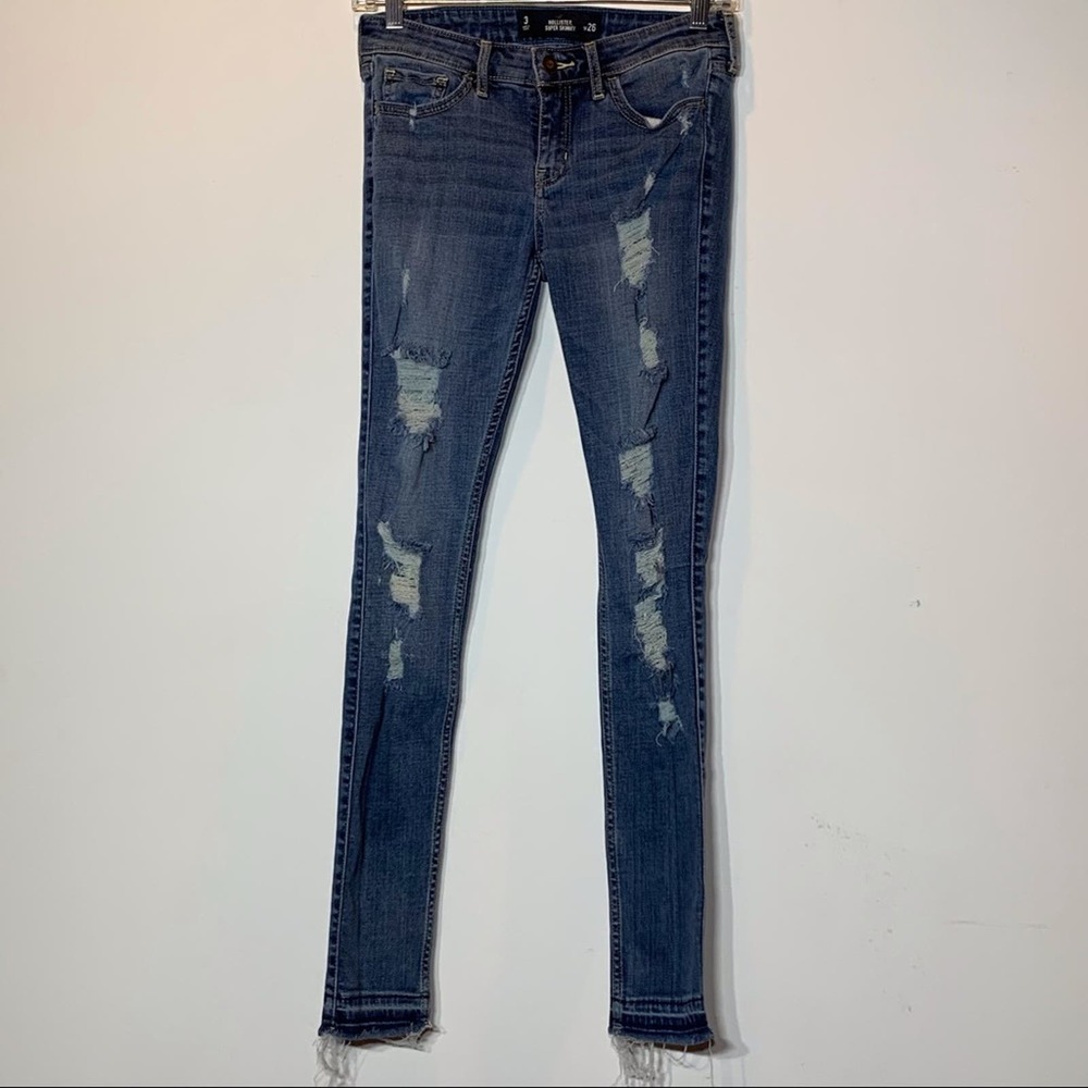 EUC Hollister Raw Hem Distressed Ripped Super Skinny Denim Jeans